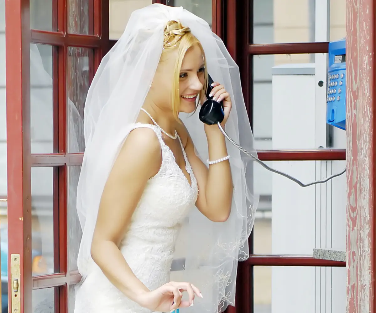bodas pequeñas novia telefono