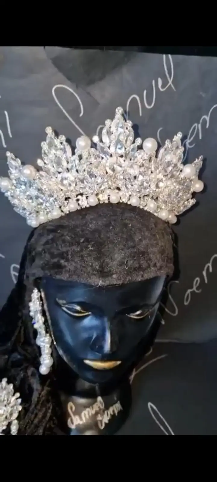corona de novia pendientes y abanico 