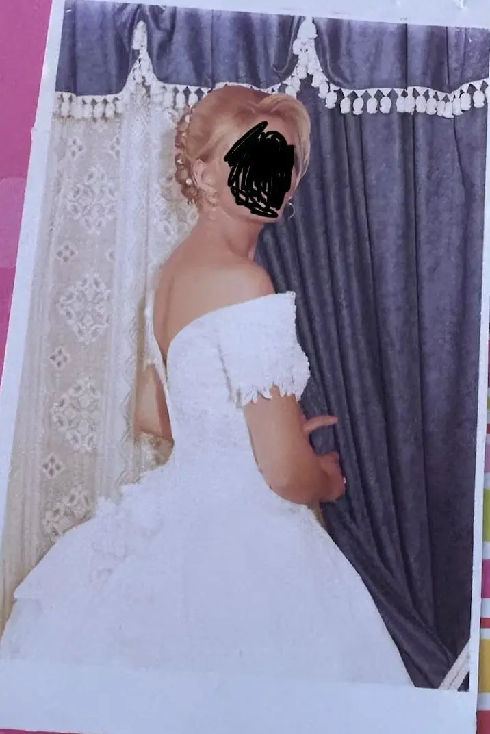 Vestido de novia vintage Monterosa con cola y encaje – estilo clásico